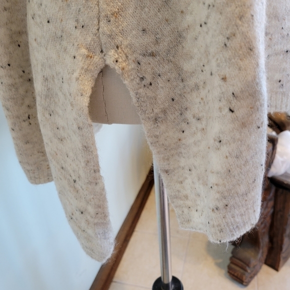 YES LOLA confetti turtleneck sweater.   Oversized, warm and snuggly.  Size is M - Picture 6 of 8